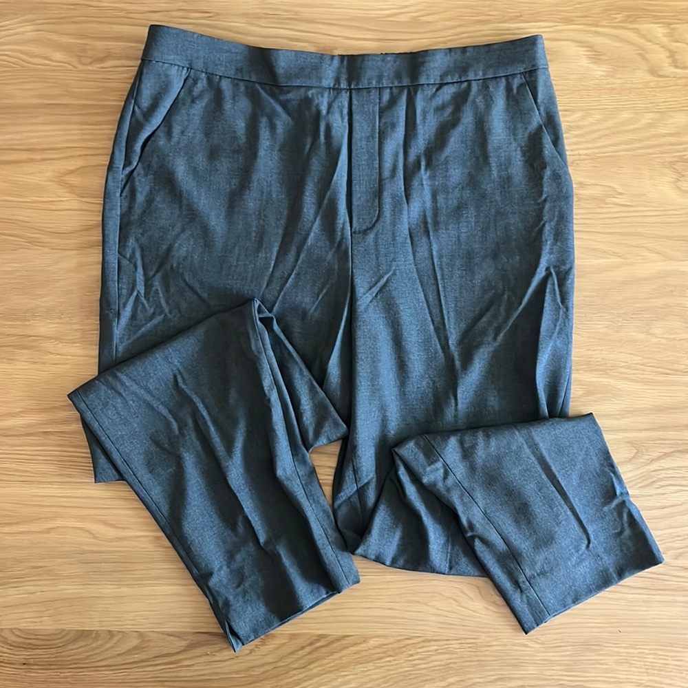 Gray Straight Leg Banana Repulbic Dress Pants, Pockets, Elastic Waist, Size 16